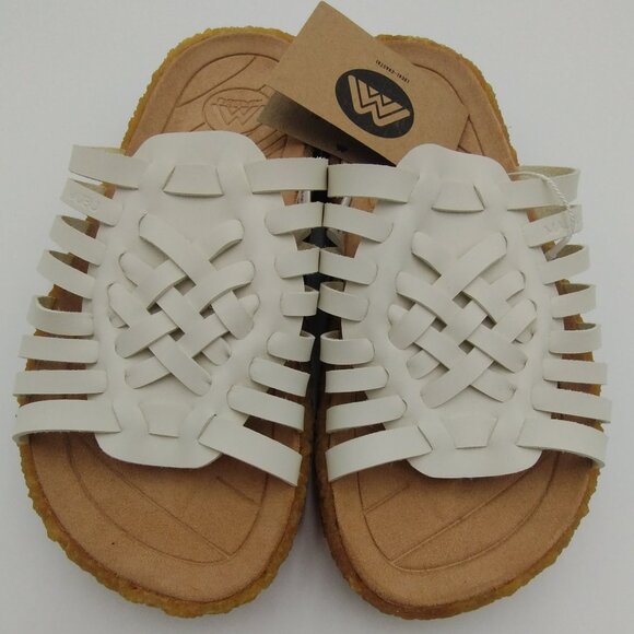 Malibu White Sandals Womens 10/Mens 8 NWT - Picture 1 of 14